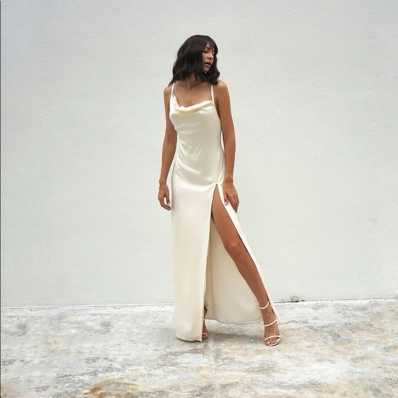 CAMILA COELHO
Reyna Maxi Dress In Pearl White size XS - Picture 5 of 15